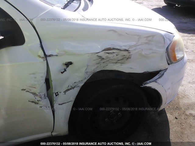 KL1TD56698B271849 - 2008 CHEVROLET AVEO LS WHITE photo 6