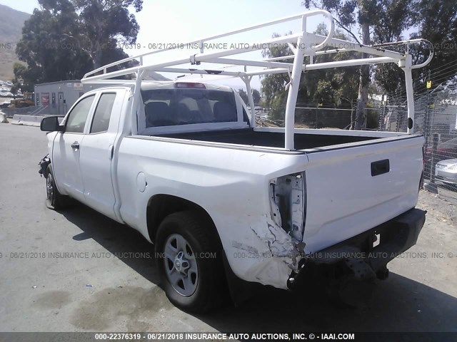 5TFRM5F19FX092394 - 2015 TOYOTA TUNDRA DOUBLE CAB SR/SR5 WHITE photo 3