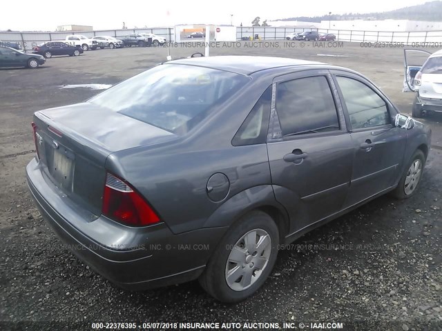 1FAFP34N77W290215 - 2007 FORD FOCUS ZX4/S/SE/SES GRAY photo 4