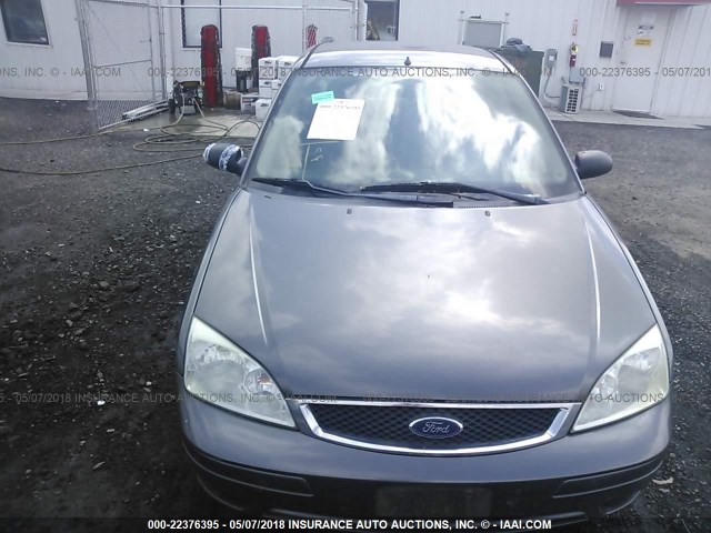 1FAFP34N77W290215 - 2007 FORD FOCUS ZX4/S/SE/SES GRAY photo 6