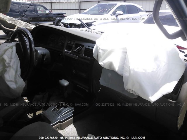 JT3GN86R1W0088946 - 1998 TOYOTA 4RUNNER SR5 SILVER photo 5