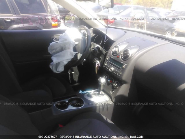 JN8AS58V29W174002 - 2009 NISSAN ROGUE S/SL WHITE photo 5