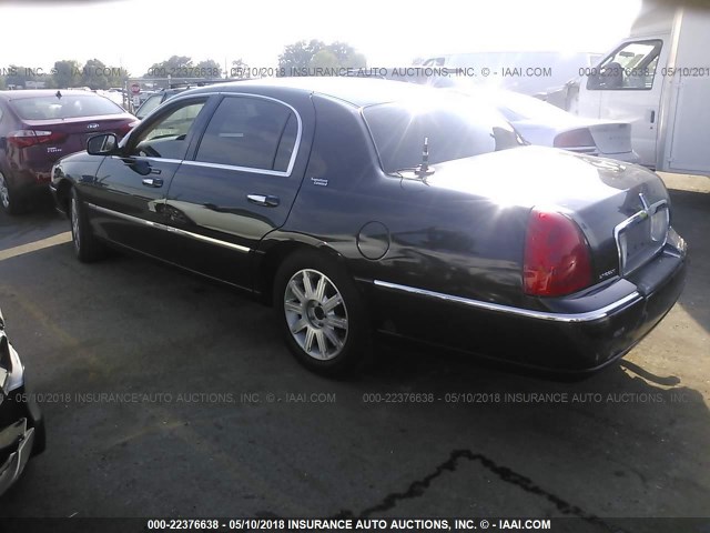 1LNHM82V36Y647934 - 2006 LINCOLN TOWN CAR SIGNATURE LIMITED BLACK photo 3