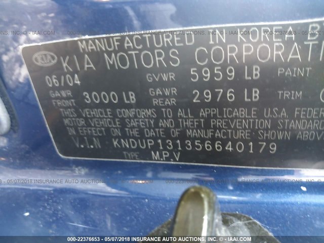 KNDUP131356640179 - 2005 KIA SEDONA EX/LX BLUE photo 9