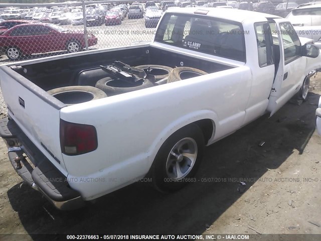 1GCCS19W418213573 - 2001 CHEVROLET S TRUCK S10 WHITE photo 4