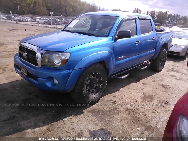 5TFLU4EN8BX021038 - 2011 TOYOTA TACOMA DOUBLE CAB BLUE photo 2