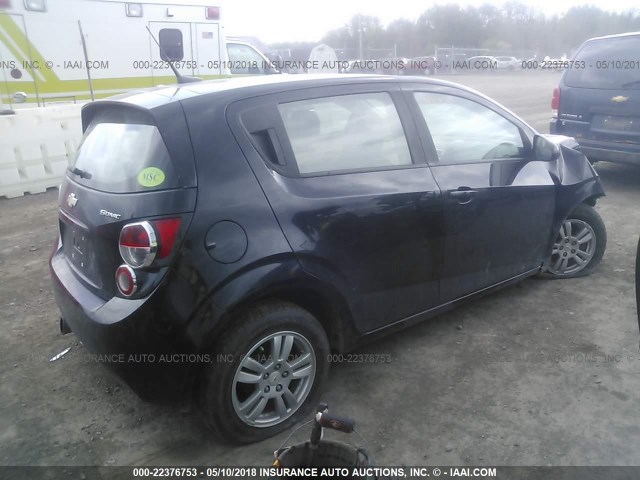 1G1JA6SH8C4110842 - 2012 CHEVROLET SONIC LS 黑色 照片 4