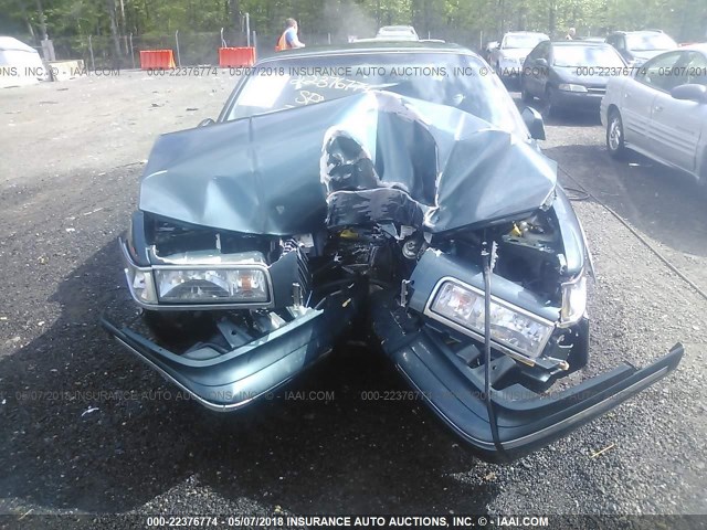 1LNLM81W3TY680965 - 1996 LINCOLN TOWN CAR EXECUTIVE GREEN photo 6