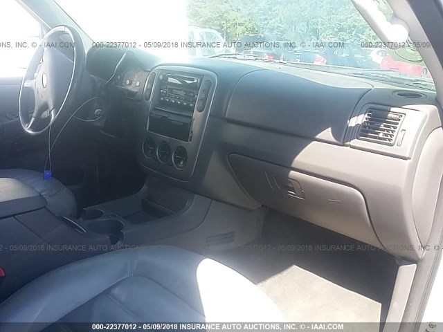 1FMZU73E75UA14890 - 2005 FORD EXPLORER XLT/XLT SPORT/NBX 银色 照片 5
