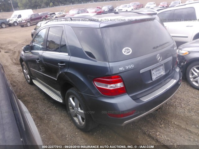 4JGBB8GB1AA557211 - 2010 MERCEDES-BENZ ML 350 4MATIC GRAY photo 3