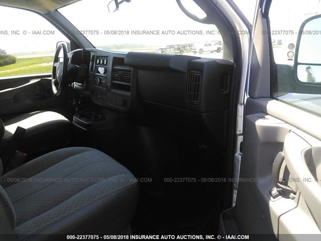 1GKZ7YFG0E1151237 - 2014 GMC SAVANA G3500 LT SILVER photo 5