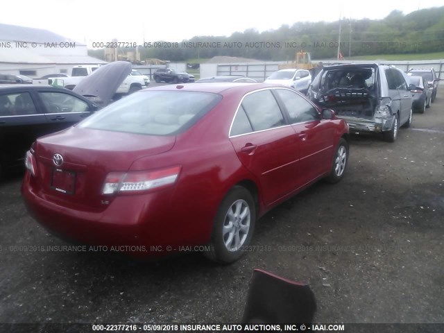 4T4BF3EK5AR080555 - 2010 TOYOTA CAMRY SE/LE/XLE RED photo 4