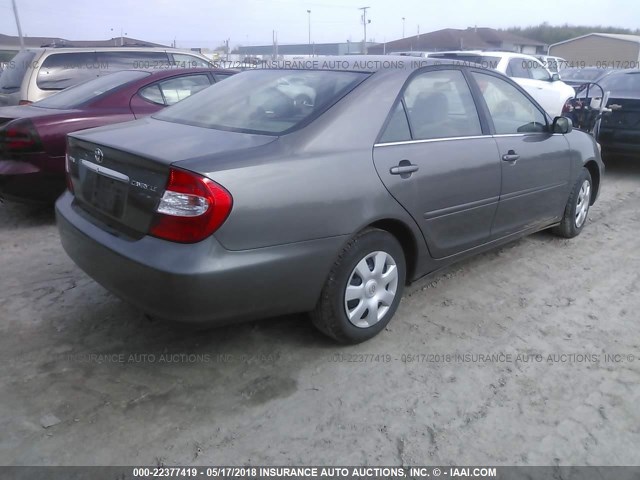 4T1BE32K62U628307 - 2002 TOYOTA CAMRY LE/XLE/SE ნაცრისფერი ფოტო 4