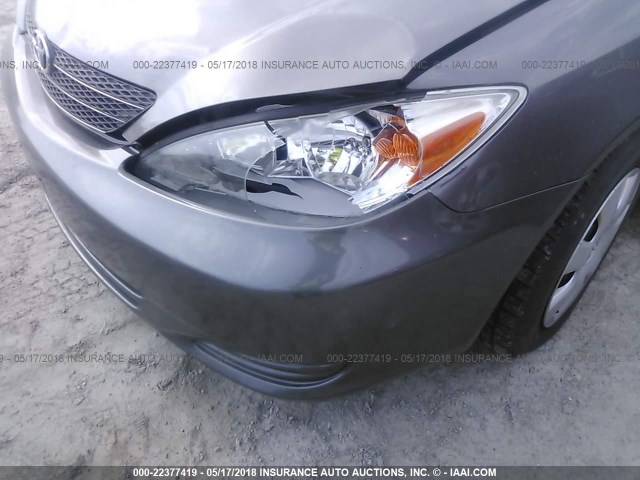 4T1BE32K62U628307 - 2002 TOYOTA CAMRY LE/XLE/SE ნაცრისფერი ფოტო 6