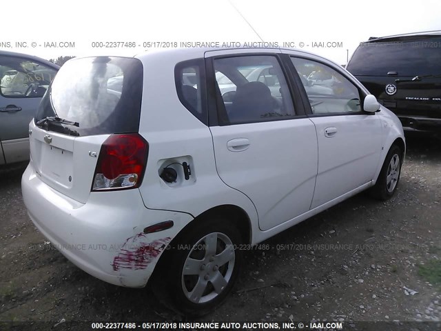 KL1TD66698B247931 - 2008 CHEVROLET AVEO LS WHITE photo 4