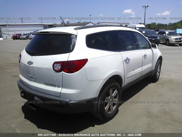 1GNLRFEDXAJ220802 - 2010 CHEVROLET TRAVERSE LT WHITE photo 4