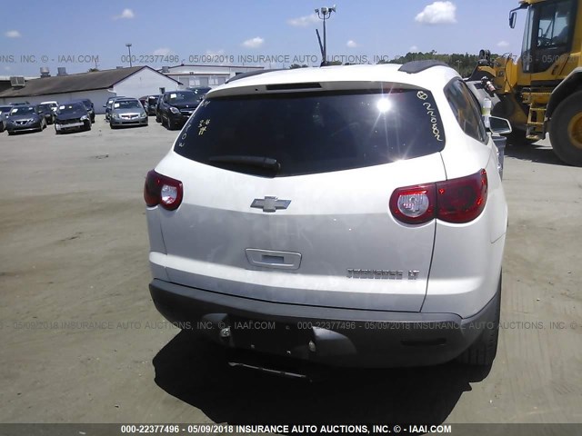 1GNLRFEDXAJ220802 - 2010 CHEVROLET TRAVERSE LT WHITE photo 6