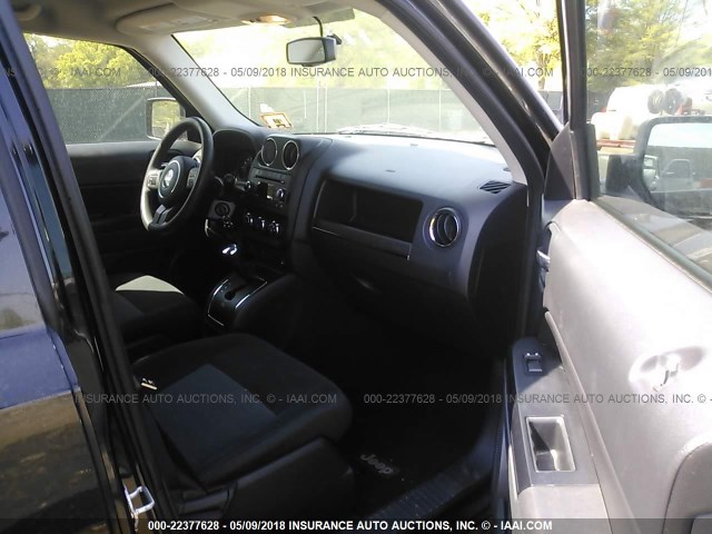 1J4NF1GB6BD201666 - 2011 JEEP PATRIOT SPORT Siyah fotoğraf 5