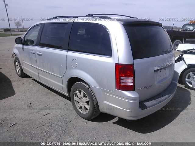 2A8HR54P28R786844 - 2008 CHRYSLER TOWN & COUNTRY TOURING SILVER photo 3