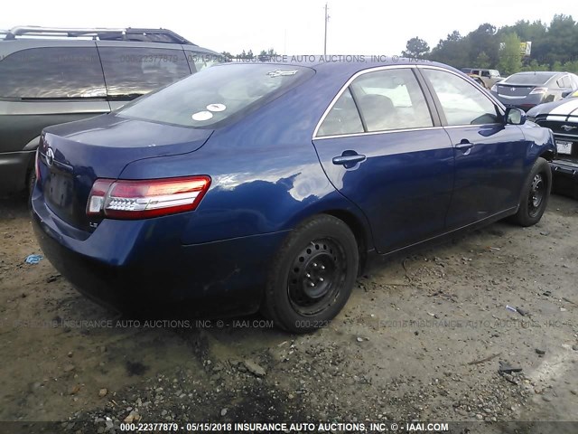 4T1BF3EK9BU648799 - 2011 TOYOTA CAMRY SE/LE/XLE BLUE photo 4