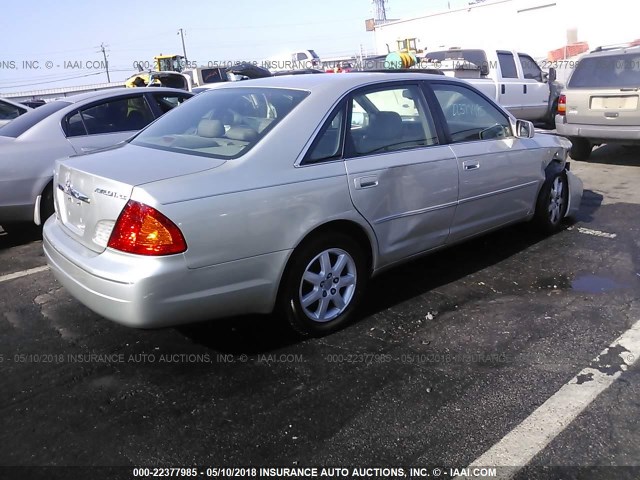 4T1BF28B02U257496 - 2002 TOYOTA AVALON XL/XLS SILVER photo 4