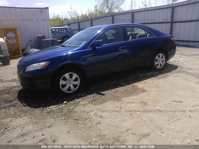 4T1BE46K27U023157 - 2007 TOYOTA CAMRY NEW GENERAT CE/LE/XLE/SE BLUE photo 2