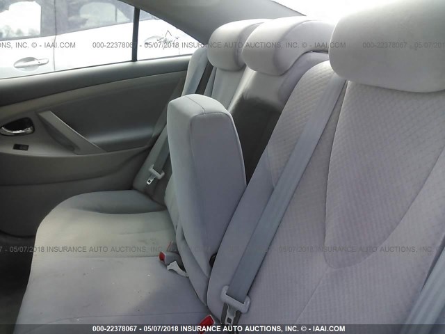 4T4BE46K59R137128 - 2009 TOYOTA CAMRY SE/LE/XLE SILVER photo 8