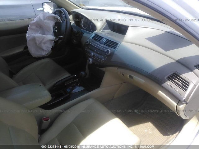 1HGCP26439A173969 - 2009 HONDA ACCORD LXP WHITE photo 5