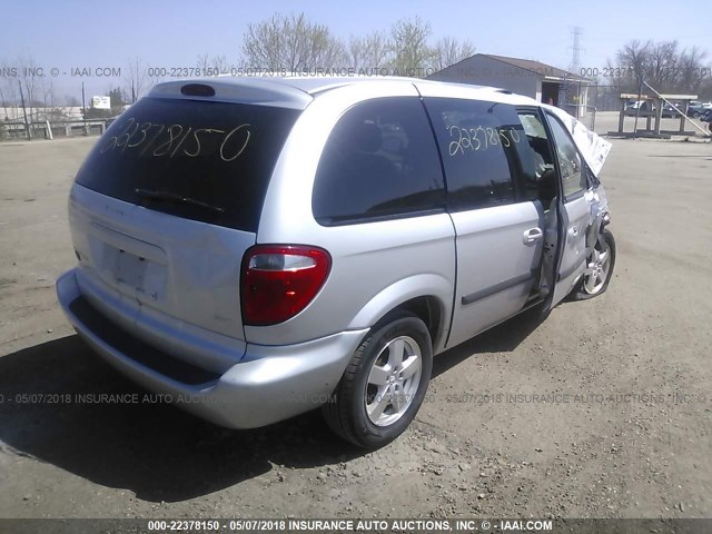 1D4GP45R05B249499 - 2005 DODGE CARAVAN SXT SILVER photo 4