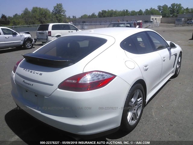 WP0AA2A71BL017142 - 2011 PORSCHE PANAMERA 2/4 WHITE photo 4