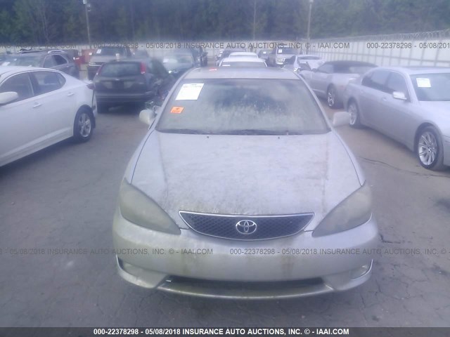 4T1BE32KX5U389624 - 2005 TOYOTA CAMRY LE/XLE/SE 银色 照片 6