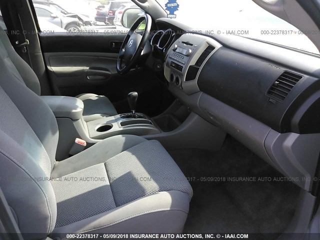 5TELU42N17Z429823 - 2007 TOYOTA TACOMA DOUBLE CAB ვერცხლისფერი ფოტო 5