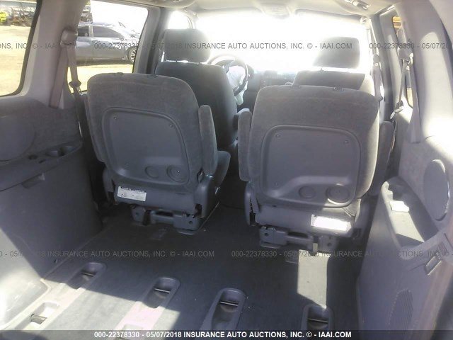 KNDUP131026234050 - 2002 KIA SEDONA EX/LX SILVER photo 8