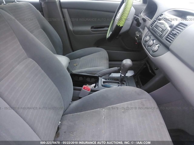 4T1BE30K26U119808 - 2006 TOYOTA CAMRY LE/XLE/SE ვერცხლისფერი ფოტო 5