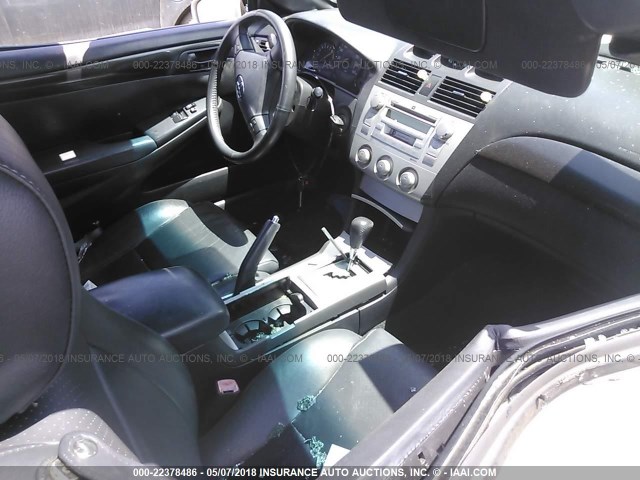 4T1FA38P85U049727 - 2005 TOYOTA CAMRY SOLARA SE/SLE თეთრი ფოტო 5