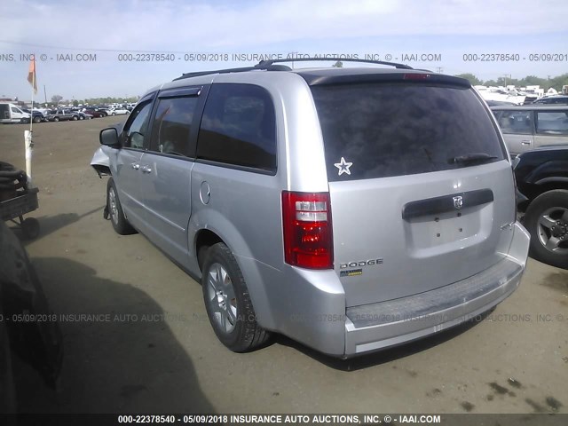 2D4RN4DE1AR161313 - 2010 DODGE GRAND CARAVAN SE SILVER photo 3