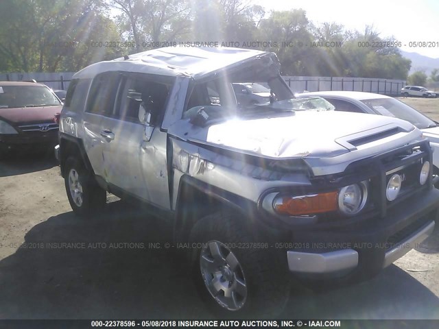 JTEBU11F470091611 - 2007 TOYOTA FJ CRUISER SILVER photo 1