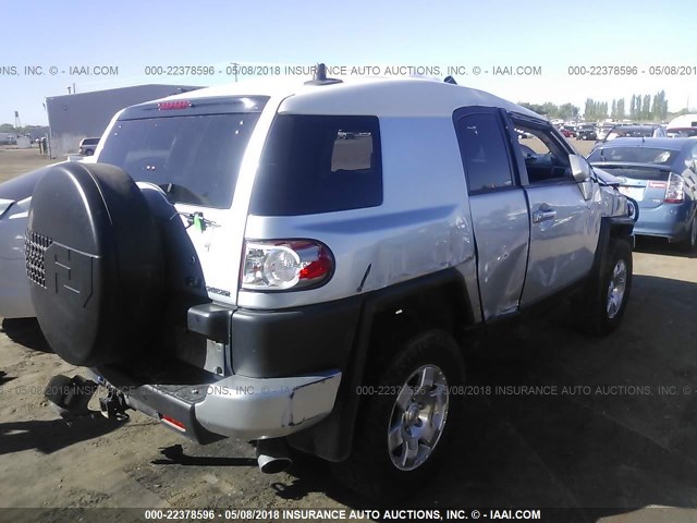 JTEBU11F470091611 - 2007 TOYOTA FJ CRUISER SILVER photo 4