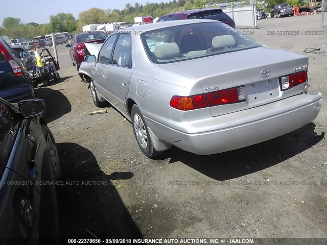 4T1BG22K11U089792 - 2001 TOYOTA CAMRY CE/LE/XLE 银色 照片 3