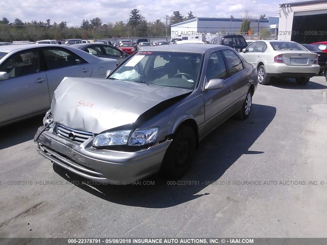 JT2BG22K110547044 - 2001 TOYOTA CAMRY CE/LE/XLE 灰色 照片 2