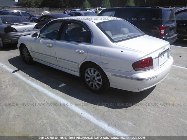 KMHWF35H82A526118 - 2002 HYUNDAI SONATA GLS/LX WHITE photo 3