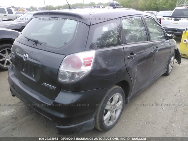 2T1KR32E75C483301 - 2005 TOYOTA COROLLA MATRIX XR BLACK photo 4