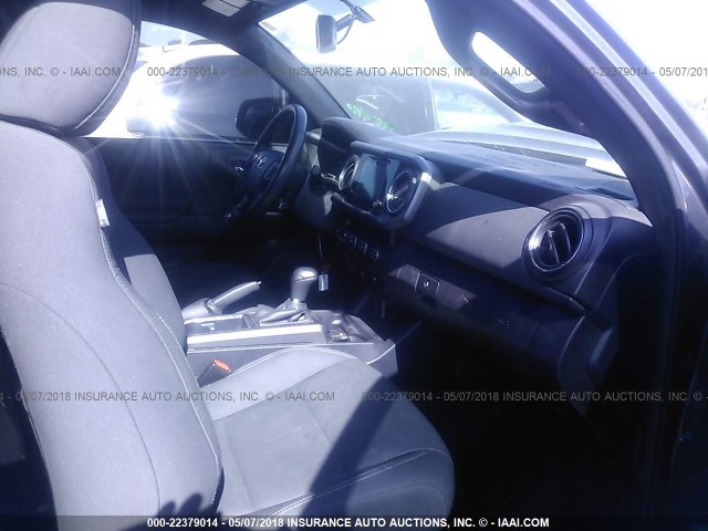 3TMDZ5BN8HM016503 - 2017 TOYOTA TACOMA DBL CAB/SR5/TRD SPORT/OR GRAY photo 5