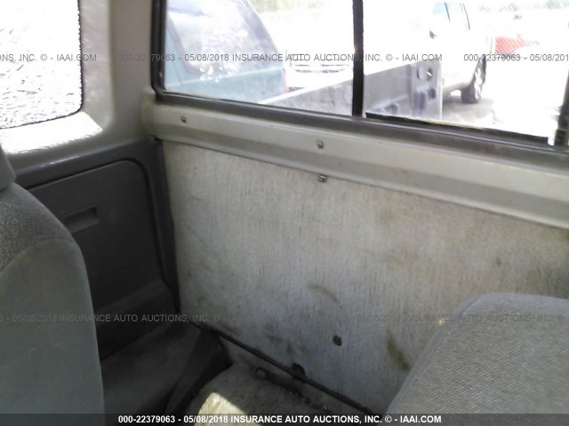 1N6ED26Y4XC328269 - 1999 NISSAN FRONTIER KING CAB XE/KING CAB SE SILVER photo 8