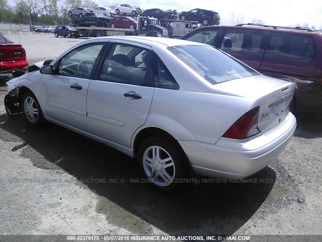 1FAFP34P71W336196 - 2001 FORD FOCUS SE/SE COMFORT SILVER photo 3