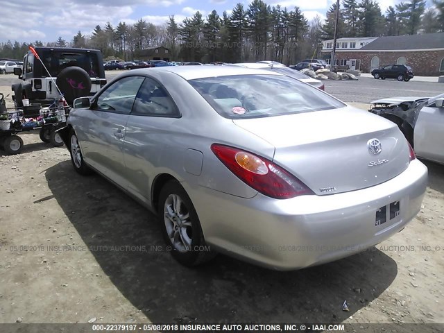 4T1CE38P56U732168 - 2006 TOYOTA CAMRY SOLARA SE/SLE ვერცხლისფერი ფოტო 3