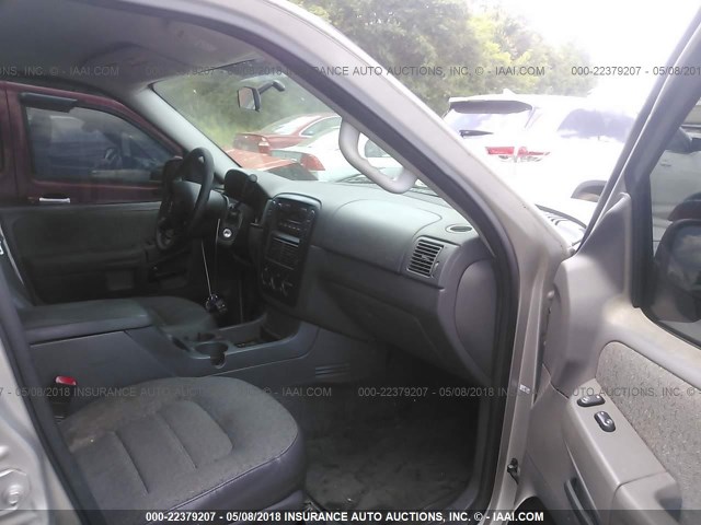 1FMZU62K85UA62366 - 2005 FORD EXPLORER XLS/XLS SPORT SILVER photo 5