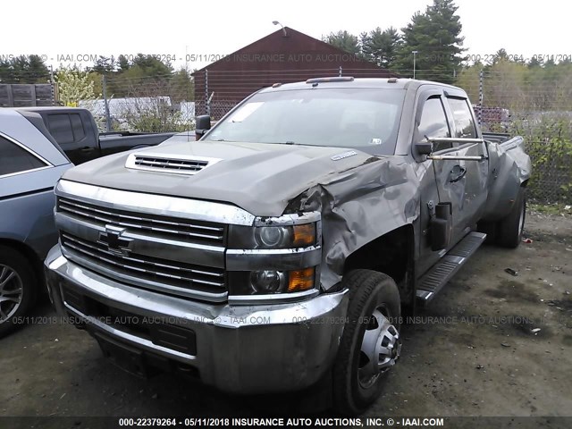 1GC4KYCY0HF141493 - 2017 CHEVROLET SILVERADO K3500 GRAY photo 2