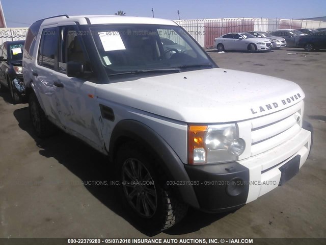 SALAE254X7A438762 - 2007 LAND ROVER LR3 SE WHITE photo 1