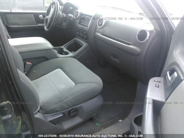 1FMRU15W43LA12343 - 2003 FORD EXPEDITION XLT 黑色 照片 5